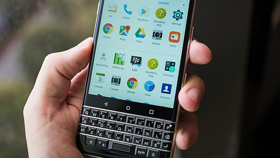 黑莓手机和palm的关系,黑莓手机与tcl