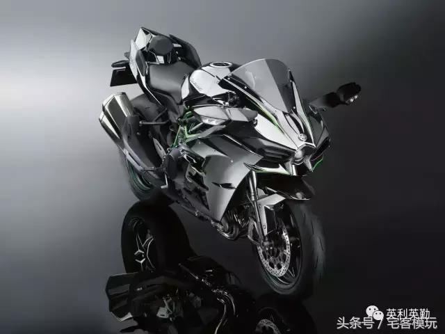 川崎kawasaki摩托车拼装,田宫川崎h2模型拼装过程