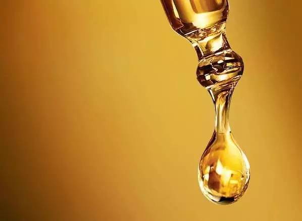 冬天来给肌肤补补水,冬季让你的肌肤喝饱水