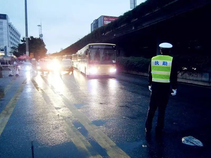 2008年广州火车站春运真实情况,2007年的广州火车站春运视频