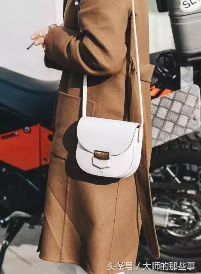 王菲复出后背的第一只包居然是它？