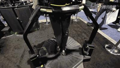 跑步机上玩vr,vr跑步机可以玩csgo吗