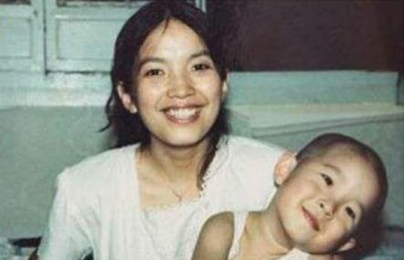 张丰毅抛弃糟糠之妻,张丰毅离婚后再嫁两任丈夫