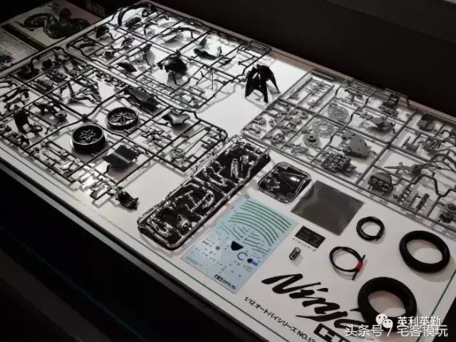 川崎kawasaki摩托车拼装,田宫川崎h2模型拼装过程