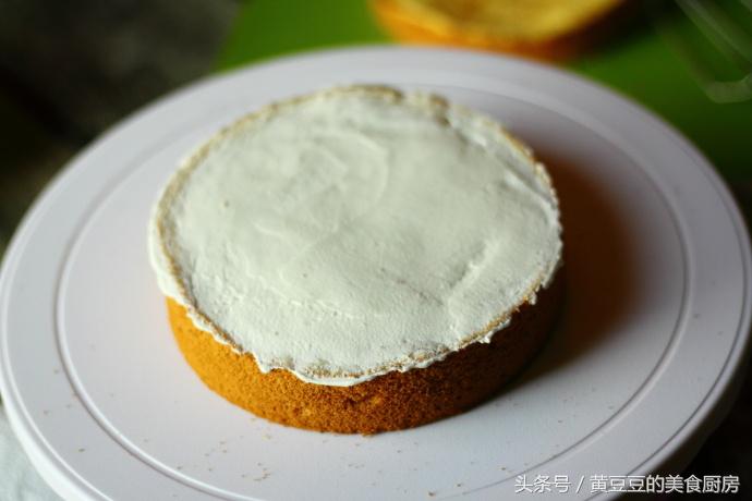 自己制作生日蛋糕最简单的方法,简单的自制生日蛋糕的做法