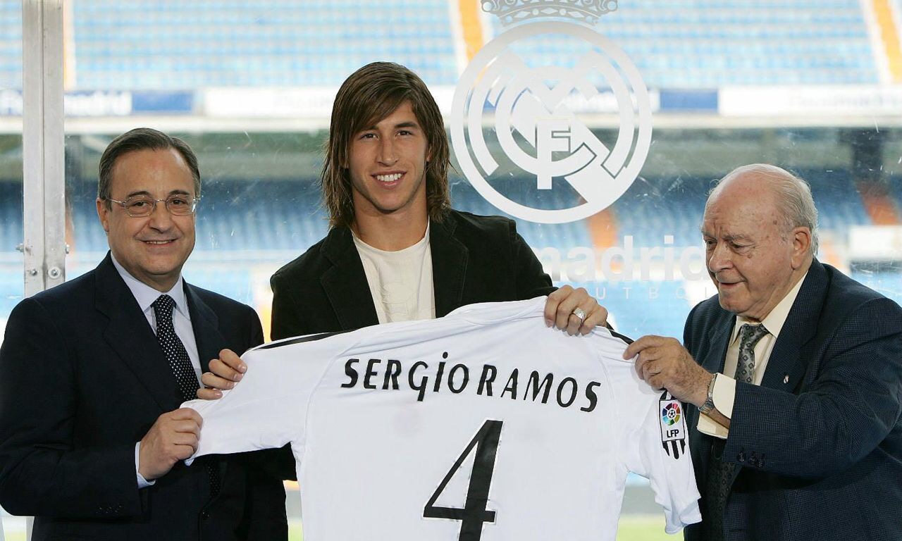 拉莫斯背手防守,拉莫斯的经典防守