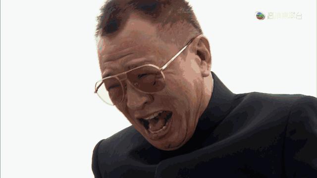 你们这些喜剧艺人，正经演起戏来，也能如此精彩