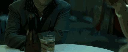 你们这些喜剧艺人，正经演起戏来，也能如此精彩