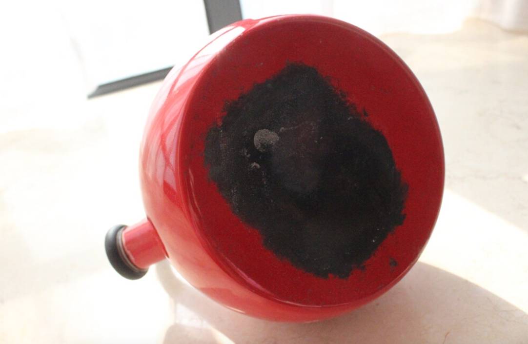 种草｜锅子变黄发黑？用它一擦如新！