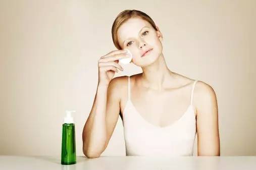 Madam问答室丨眼皮肿要怎么办？