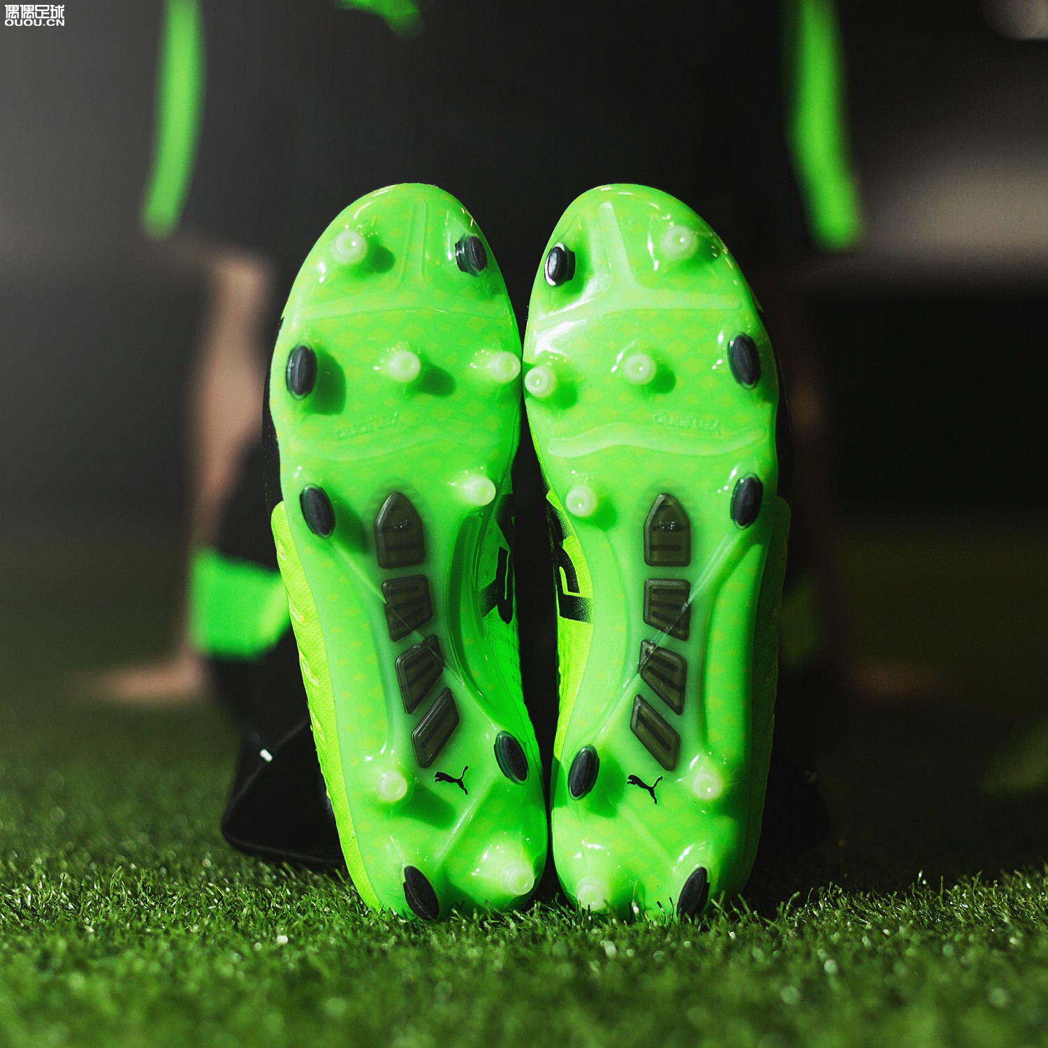 puma彪马新款白色,puma发布futureinhale限量足球鞋