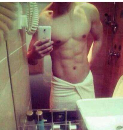 哭着笑出来，被平台爆款盗用的杂志封面