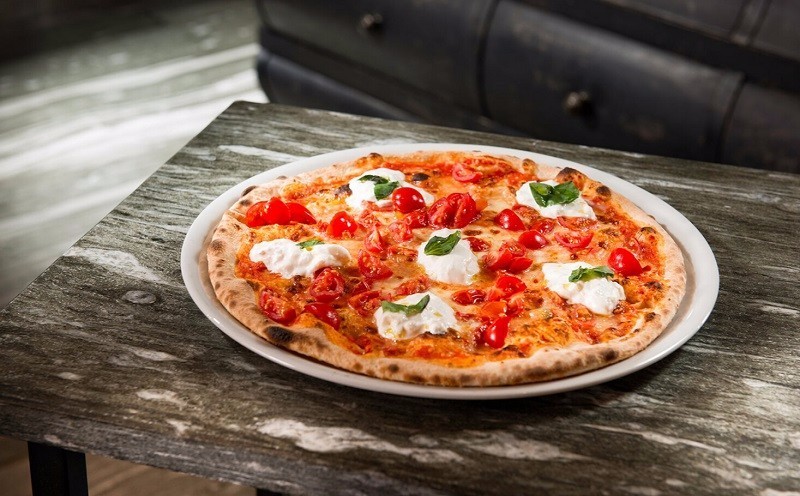 3座普利兹克奖杯，4位世界级建筑大师，一同跑到瑞士乡下建了座可以泡温泉的酒店，要不要一起？