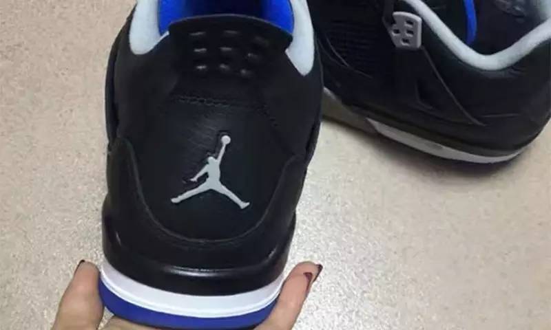 aj4kaws联名鞋子,aj2020年球鞋发售