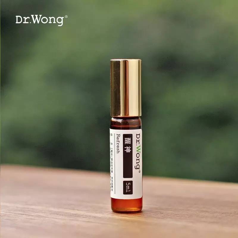 旅行路上捉到一只哆啦A梦，我把他的口袋翻开了……