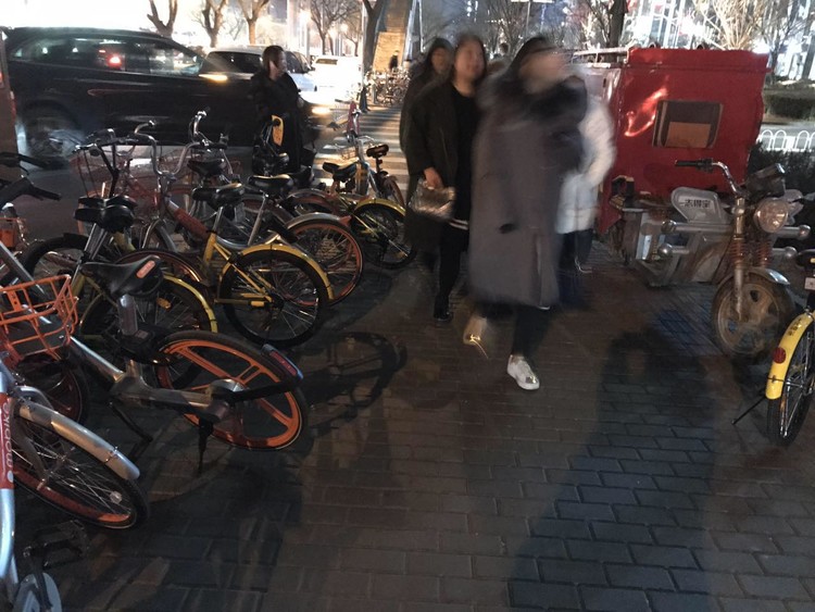 共享单车谁是老大？看谁占道多啊