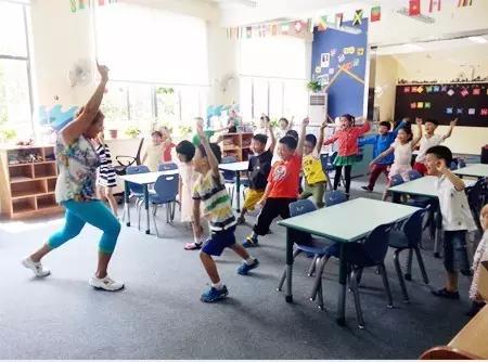 杭州学高尔夫一般学费多少,带高尔夫马术课的私立学校