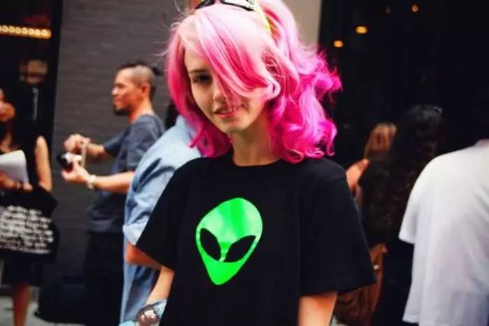 aj4kaws联名鞋子,aj2020年球鞋发售