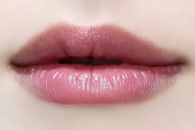 我的化妆包里面有什么,我的化妆包完整版