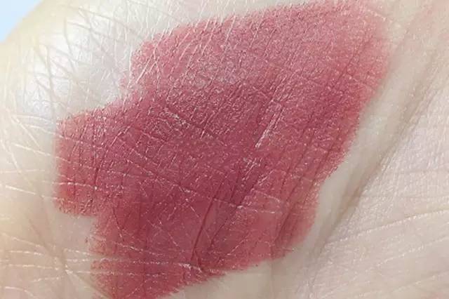 我的化妆包里面有什么,我的化妆包完整版