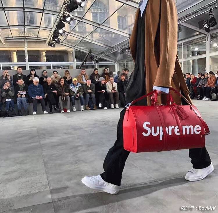 lvsupreme联名套装,supreme最难抢的联名