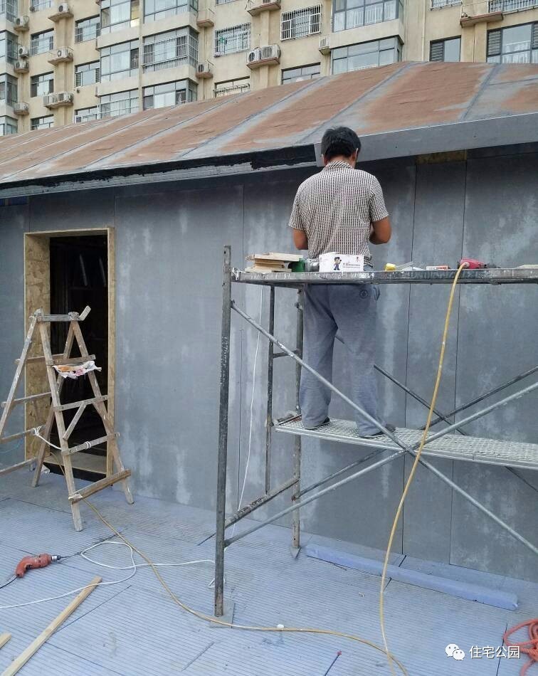 他花25万城郊盖栋轻钢房为何却羡煞了100万城市买楼的发小？