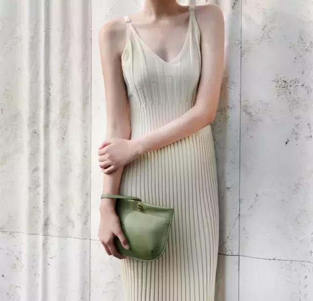 鬼怪剧终，那些美貌的包包却让女王完全停不下来种草