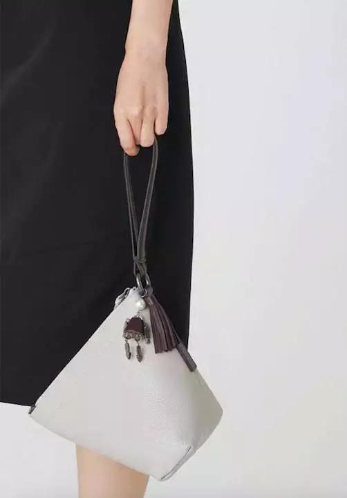 鬼怪剧终，那些美貌的包包却让女王完全停不下来种草