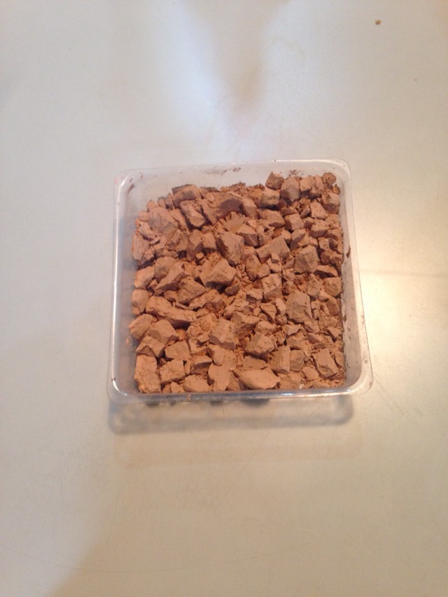 粉饼都碎了怎么补救,腮红眼影碎了怎么处理