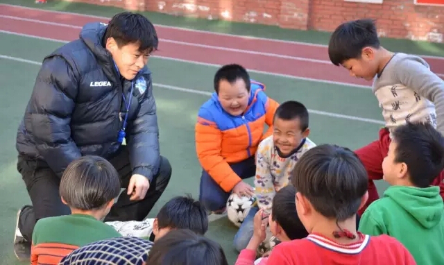 教练球员神医——张军指导故事里还有“天王”刘德华