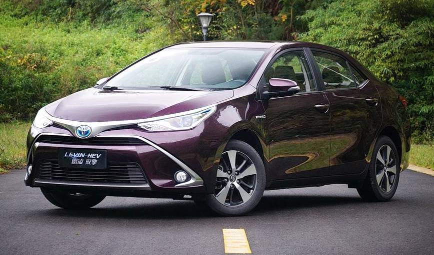 标致408和雷凌双擎哪个好,卡罗拉双擎和标致408选哪款