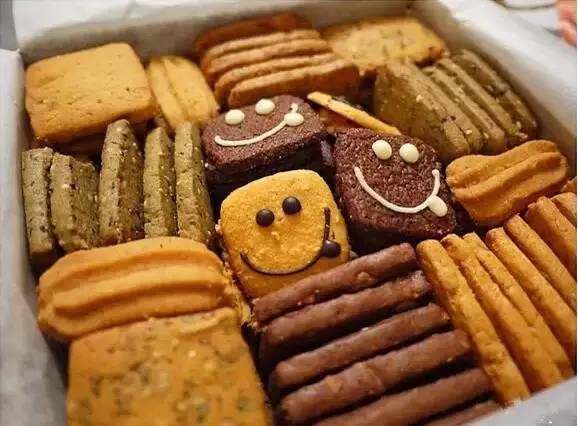 香港新春年货市场红火,这些年货卖爆了购买主力竟是90后