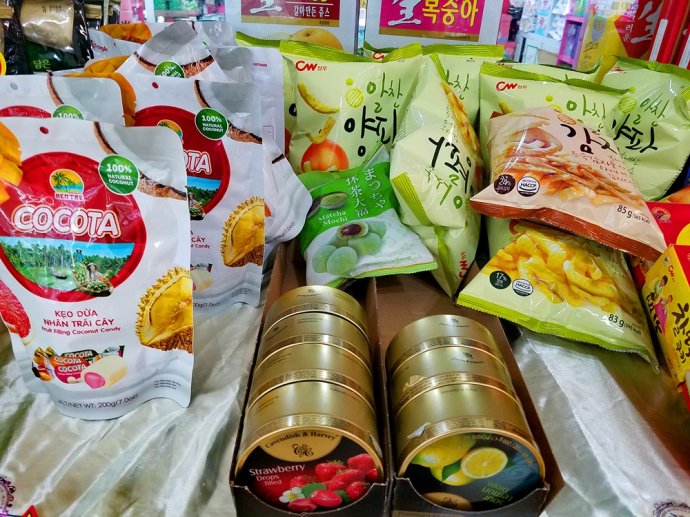 八荒争凑万国咸通什么意思,八荒争凑万国咸通翻译