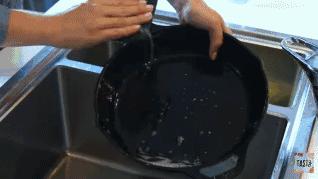 铁锅生锈怎么办如何防止铁锅生锈,铸铁锅与生铁锅哪个爱生锈