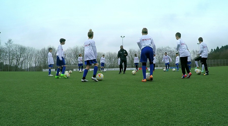 寒假足球青训训练营线上报名,足球小将特训营