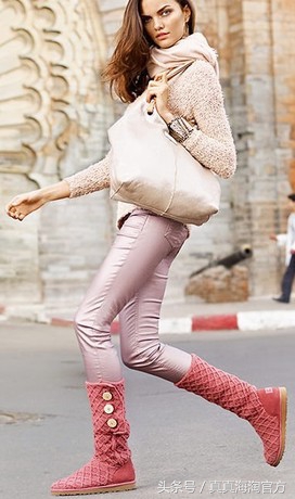 告别小粗腿~温暖时尚的雪地靴搭配法则