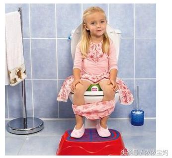 宝宝尿尿带血丝,宝宝尿尿带血是怎么回事