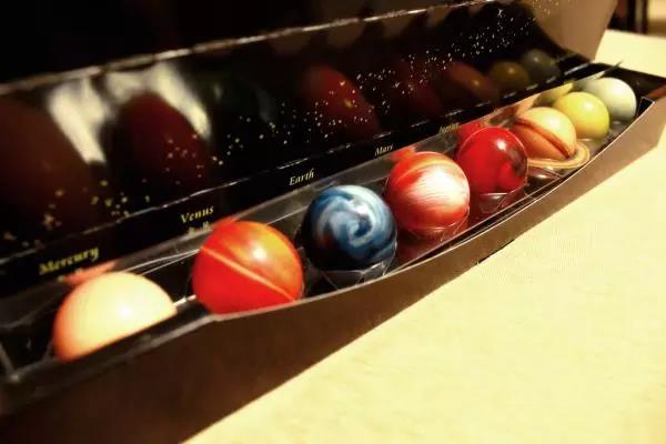 这是一颗懂生活的人才能读懂的巧克力