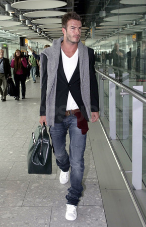 刘德华坠马前后,刘德华坠马是开刀还是保守治疗