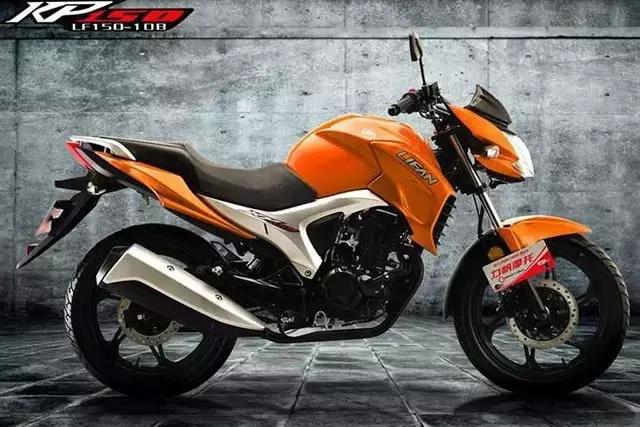 这中型车顶配12万，标配无钥匙套件，但公子都不开难怪销量几百