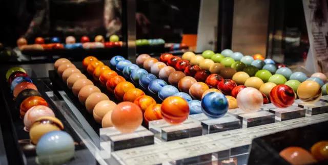 这是一颗懂生活的人才能读懂的巧克力