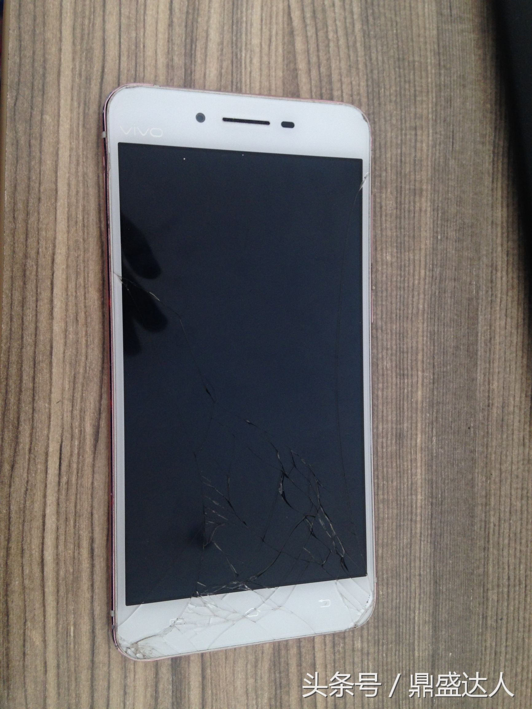 如何拆手机后盖vivox6a,拆vivox6d手机壳