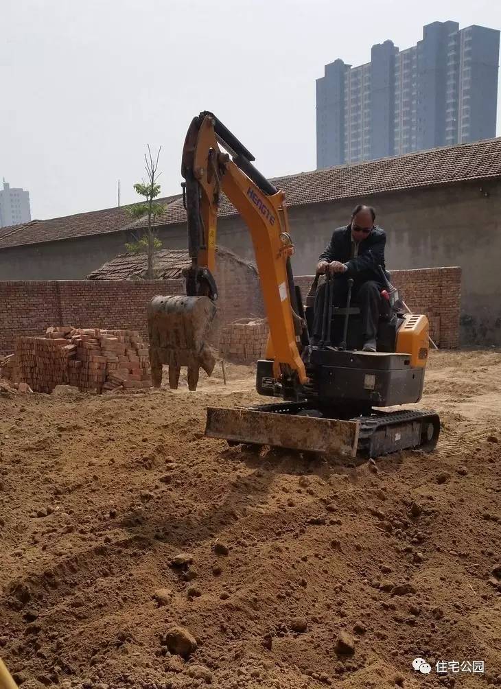 他花25万城郊盖栋轻钢房为何却羡煞了100万城市买楼的发小？