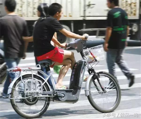 翘二郎腿如何整治,翘二郎腿怎么矫正