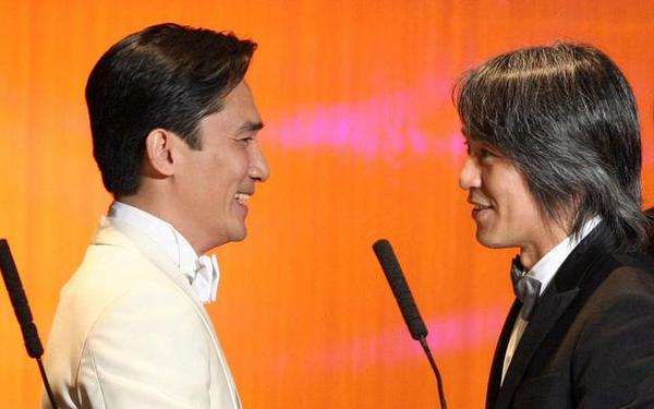 周星驰李小龙先生,周星驰跟李小龙的功夫谁厉害