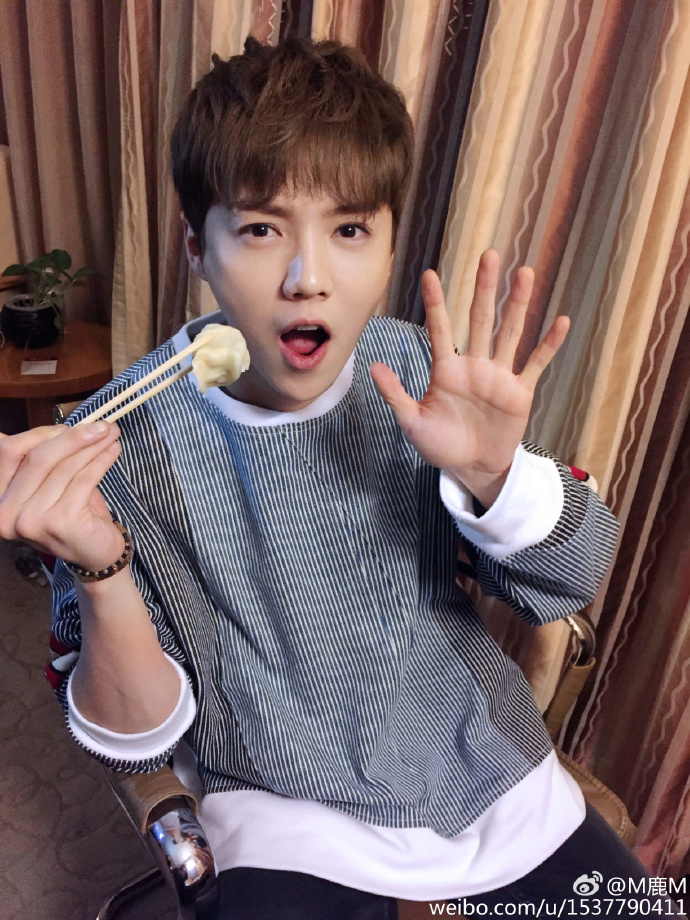 明星怎样过春节,明星新年怎么穿