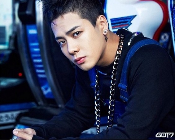 jackson韩国女团成员,jackson是哪个明星