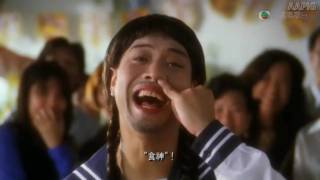 她出演了一部周星驰的电影,凭借星爷电影一夜爆红的她