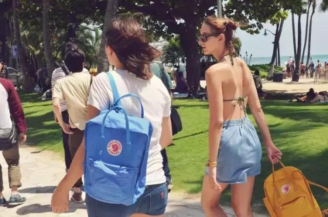 法国旅游带什么纪念品回来 (出国旅游必买的纪念品)