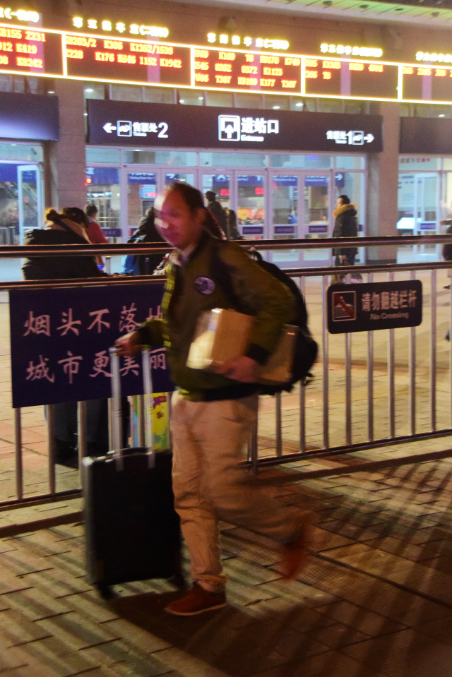 你见过清晨的西安火车站吗,清晨的西安火车站是什么样的